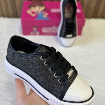 Comprar o produto de Tênis Molekinha infantil feminino  em Calçados Infantis em Uberlândia, MG por Solutudo