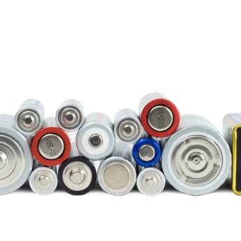 Comprar o produto de Baterias e Pilhas em Materiais Elétricos pela empresa Carlinhos Materiais para Construção • Depósito em Atibaia em Atibaia, SP por Solutudo