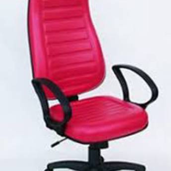 Comprar o produto de Cadeira Presidente Alta em Giratória em Foz do Iguaçu, PR por Solutudo