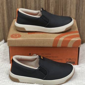 Comprar o produto de Tênis masculino infantil Kidy em A Classificar em Uberlândia, MG por Solutudo