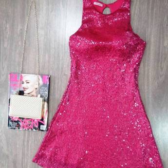 Comprar o produto de Vestido curto pink de paetê em Vestidos Casuais em Avaré, SP por Solutudo