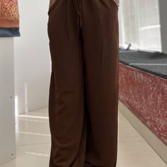 Comprar o produto de Calça pantalona adulta  em A Classificar pela empresa Lojas Dom Flavittos em Uberlândia, MG por Solutudo