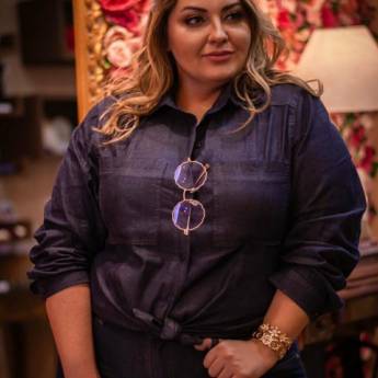 Comprar o produto de Camisa de Viscose (Semelhante a essa Disponível na cor Rosa Chiclete e Tamanho: 48). em Roupas e Acessórios em Bauru, SP por Solutudo