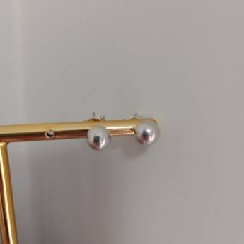 Comprar o produto de Brinco bolinha prata semi - joia - Rp em Roupas e Acessórios em Botucatu, SP por Solutudo