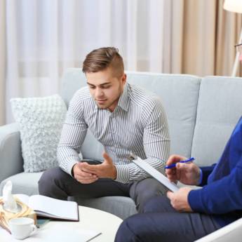 Comprar o produto de Psicólogo em Psicologia em Santa Cruz do Rio Pardo, SP por Solutudo