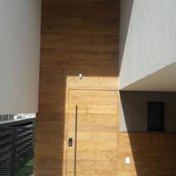 Comprar o produto de Portas em Madeira em Outros Serviços em Indaiatuba, SP por Solutudo