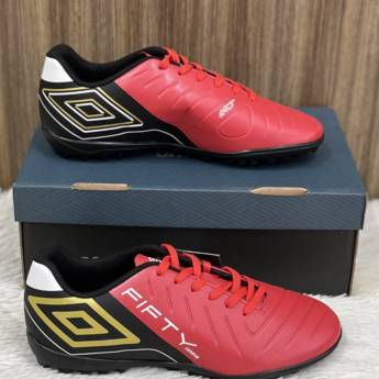 Comprar o produto de Chuteira Society Umbro em A Classificar em Uberlândia, MG por Solutudo