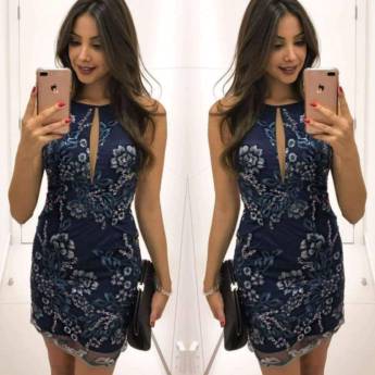 Comprar o produto de Vestido de Festa Bordado c/ Tule e Renda (Disponível nas Cores e Tamanho: Azul: 42 e Off-White: 40 em Vestidos de Festa em Bauru, SP por Solutudo