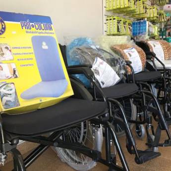 Comprar o produto de Cadeiras de rodas em A Classificar em São Roque, SP por Solutudo