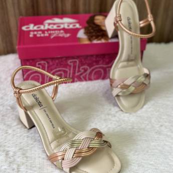 Comprar o produto de Sandália Dakota feminina adulta em Calçados, Roupas e Bolsas em Uberlândia, MG por Solutudo