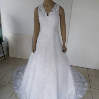 Comprar o produto de Vestido de Noiva Importado em Vestidos Casuais em Bauru, SP por Solutudo