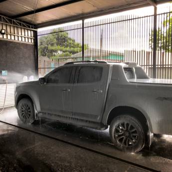 Comprar o produto de Lavagem de carro com shampoozeira em Veículos e Transportes em Foz do Iguaçu, PR por Solutudo