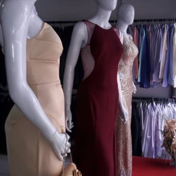 Comprar o produto de Vestidos de Festas. em A Classificar em Bauru, SP por Solutudo