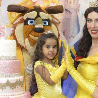Comprar o produto de Princesa a Bela e a Fera em Festas e Eventos pela empresa Tutitu Animações em Belo Horizonte, MG por Solutudo