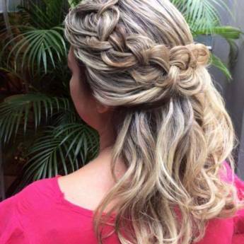 Comprar o produto de Penteado – Elegância e Sofisticação para Todas as Ocasiões em Bauru em Cabeleireiros em Bauru, SP por Solutudo