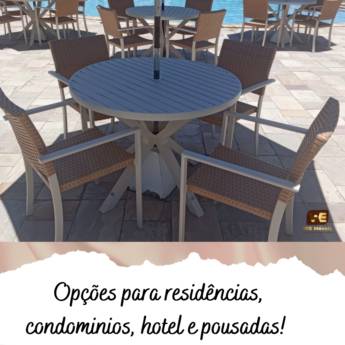 Comprar o produto de Mesa em aluminio ripada com cadeiras em fibra sintetica em Móveis em Cláudio, MG por Solutudo Comprar o produto de Mesa em aluminio ripada com cadeiras em fibra sintetica em Móveis em Cláudio, MG por Solutudo