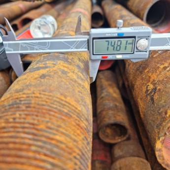 Comprar o produto de Tubo de 2 7/8" Padrão Petrobras em Perfuração - Poços Artesianos em Salvador, BA por Solutudo