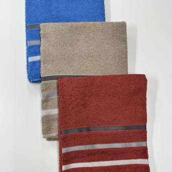 Comprar o produto de Toalha de banho em Indústria Têxtil e Confecção em Uberlândia, MG por Solutudo