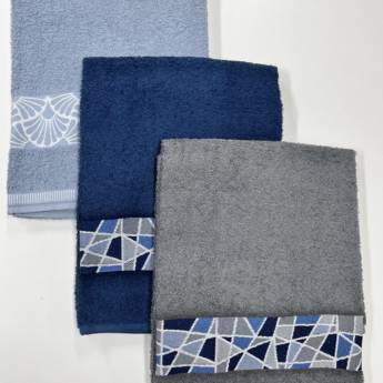 Comprar o produto de Toalha de banho em Indústria Têxtil e Confecção em Uberlândia, MG por Solutudo