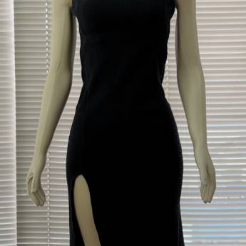 Comprar o produto de Vestido adulto em A Classificar em Uberlândia, MG por Solutudo