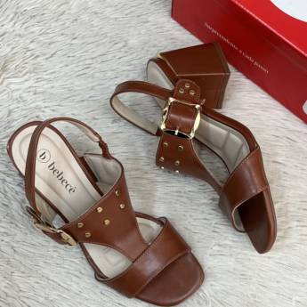 Comprar o produto de Sandália adulta Bebecê em A Classificar pela empresa Lojas Dom Flavittos em Uberlândia, MG por Solutudo