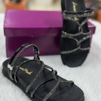 Comprar o produto de Papete Louise Prado feminina adulta  em Calçados Femininos pela empresa Lojas Dom Flavittos em Uberlândia, MG por Solutudo