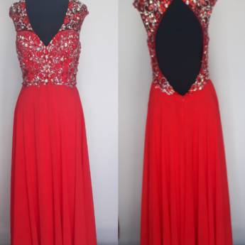 Comprar o produto de Vestido para aluguel  em Aluguel de Trajes em Boituva, SP por Solutudo