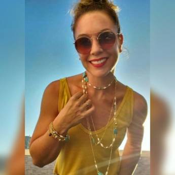 Comprar o produto de Regatinha Básica de Malha (Semelhante a essa nas Cores Azul Marinho e Preta e Tamanho: 48 e 50) em Roupas e Acessórios em Bauru, SP por Solutudo