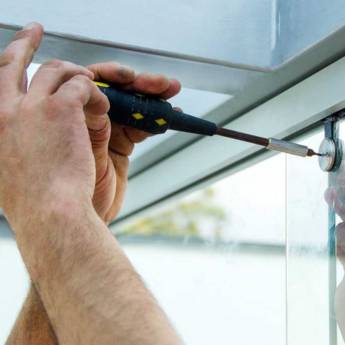 Comprar o produto de Manutenção Preventiva de Box em Nossos Serviços pela empresa RedGlass Vidraçaria em Atibaia - Comércio de Vidros Temperados e Espelhos em Atibaia, SP por Solutudo