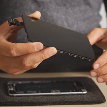 Comprar o produto de Troca de Bateria de Celular em Assistência Técnica pela empresa Fixcell Santa Bárbara | Conserto de Celulares, Troca de Tela e Assistência Técnica Especializada em Santa Bárbara D'Oeste, SP por Solutudo