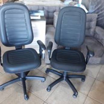 Comprar o produto de Cadeira de escritório em Giratória em Foz do Iguaçu, PR por Solutudo