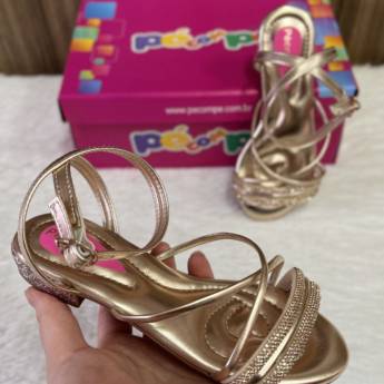 Comprar o produto de Sandália Pé com Pé infantil feminina  em Calçados Infantis pela empresa Lojas Dom Flavittos em Uberlândia, MG por Solutudo