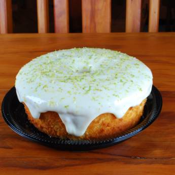 Comprar o produto de Bolo de Limão com Mousse em Bolos e Doces em Bauru, SP por Solutudo
