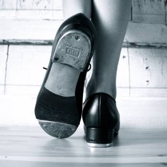 Comprar o produto de AULA DE SAPATEADO em Educação em Jundiaí, SP por Solutudo