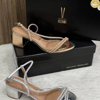 Comprar o produto de Sandália adulta Vizzano em A Classificar em Uberlândia, MG por Solutudo