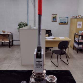 Comprar o produto de Prensa de botton, para matriz reta, modelo CHR 1 - WSG Brasil em Materiais para Escritório em São Paulo, SP por Solutudo