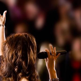 Comprar o produto de Louvor e Adoração em Escolas de Música em Aracaju, SE por Solutudo