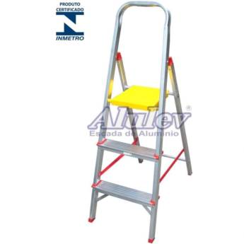Comprar o produto de ESCADA DE ALUMÍNIO ALULEV RESIDENCIAL 3 DEGRAUS Loja de Tintas Jaú em Ferramentas em Jaú, SP por Solutudo