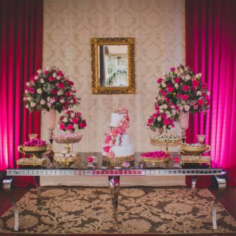 Comprar o produto de Mesa de Doces em Tudo para Festas pela empresa Luci Eventos em Foz do Iguaçu, PR por Solutudo