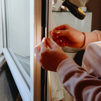 Comprar o produto de Esquadria com acabamento impecável em Ninho Verde II, SP em Projetos em Ninho Verde II Eco Residence, SP por Solutudo