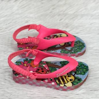 Comprar o produto de Chinelo infantil Ipanema em A Classificar em Uberlândia, MG por Solutudo