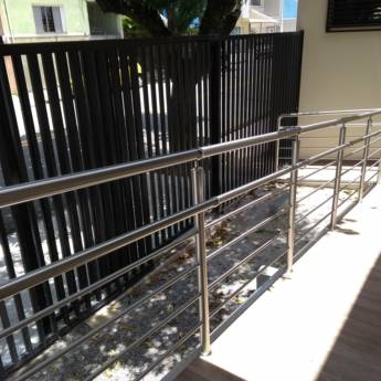 Comprar o produto de Corrimão padrão bombeiro de inox escovado em A Classificar em Americana, SP por Solutudo