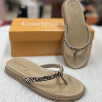 Comprar o produto de Tamanco Beira Rio feminino adulto  em Calçados Femininos pela empresa Lojas Dom Flavittos em Uberlândia, MG por Solutudo