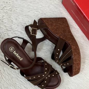 Comprar o produto de Sandália adulta Bebecê em A Classificar pela empresa Lojas Dom Flavittos em Uberlândia, MG por Solutudo