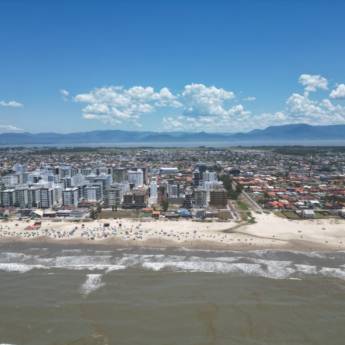 Comprar o produto de Apartamento em Capão da Canoa em A Classificar em Capão da Canoa, RS por Solutudo