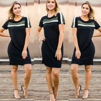 Comprar o produto de Vestido de Malha Bicolor c/ Galão (Semelhante a esse Disponível na Cor Azul Marinho e Tamanhos: 44 e 46). em Vestidos Casuais em Bauru, SP por Solutudo