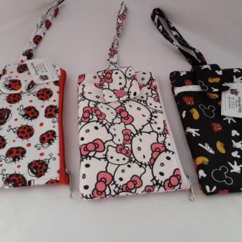 Comprar o produto de Carteira Porta Celular em patchwork em Acessórios em Patchwork em Capivari, SP por Solutudo