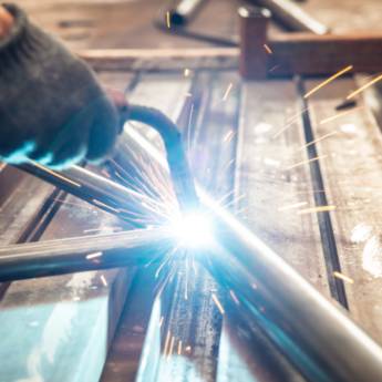 Comprar o produto de Serviços de Solda em Tornos Mecânicos em Foz do Iguaçu, PR por Solutudo