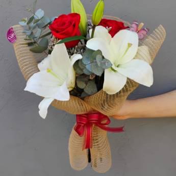 Comprar o produto de Crush em Buquês em Foz do Iguaçu, PR por Solutudo