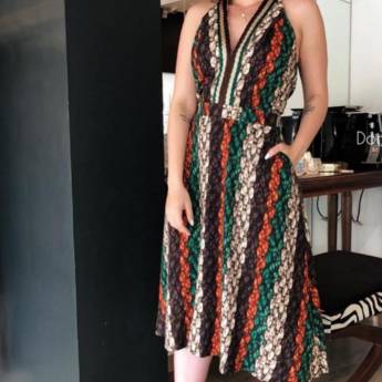 Comprar o produto de Vestido  em Vestidos em Mineiros, GO por Solutudo
